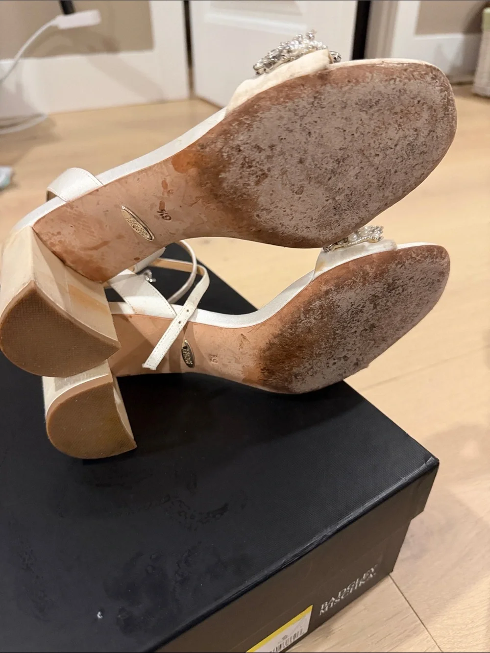 Badgley Mischka Clara white satin heel size 6.5